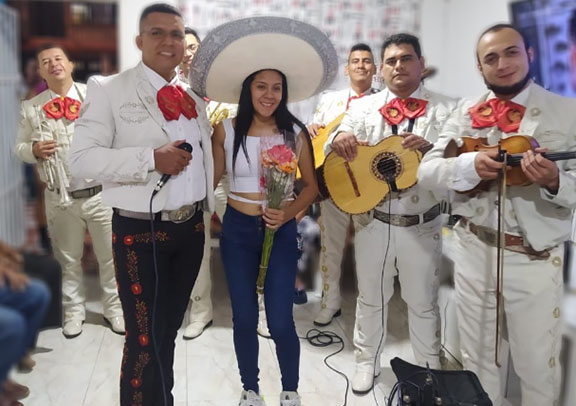 Reserva con tiempo en Amor y Amistad con Mariachis Cali Tecalitlán